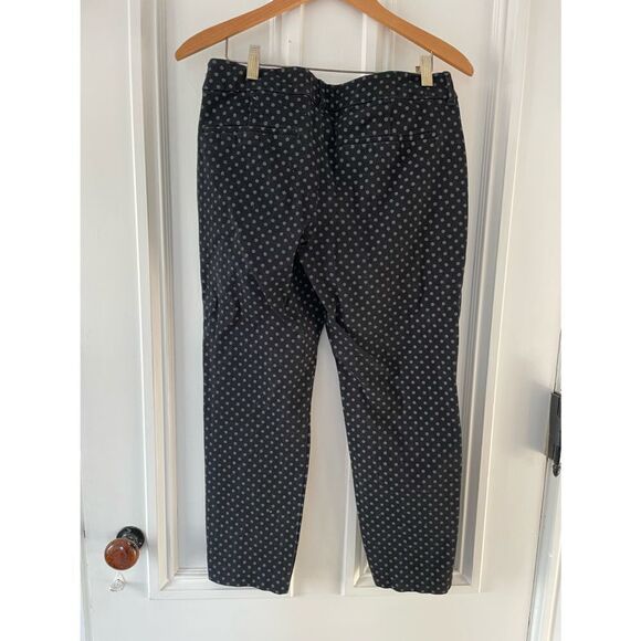 Old Navy diva black w/white diamond pattern Capri pants 12 - Picture 3 of 4